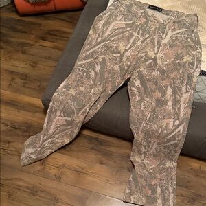 Abercrombie & Fitch Gray and Tan Camo Cargo Pants